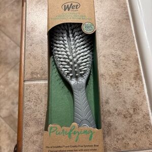 Wet Brush Purifying Charcoal-Infused Hair Brush - Gray